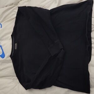 Old navy black sweatshirt in large